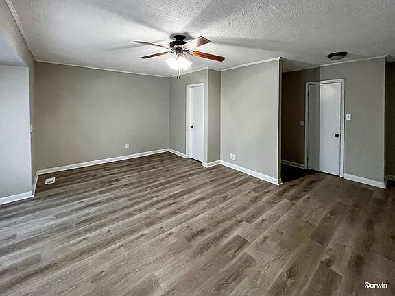 3rd image of 1243 3rd Ave NW