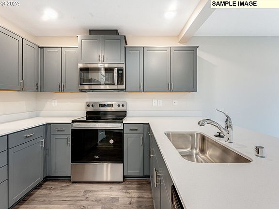 4th image of 10352 NE 46th St
