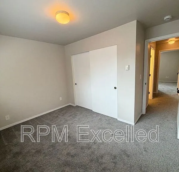 630 M St NE #2 — Photo 14
