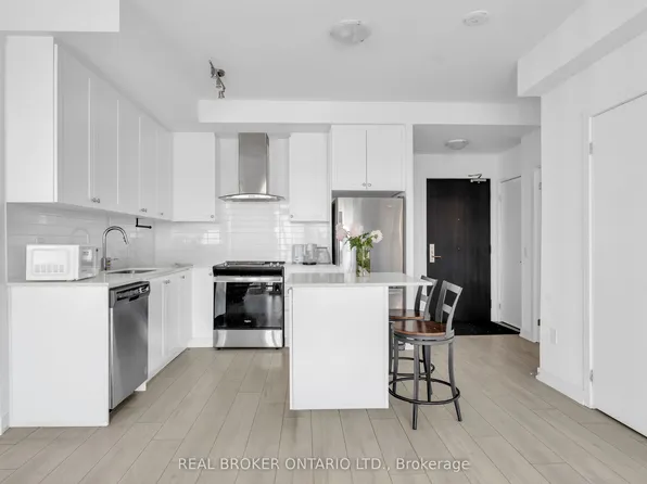 55 Duke St W #1210, Kitchener, ON N2H 3W6