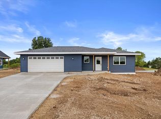 120 Ervalice Ct, Random Lake, WI 53075