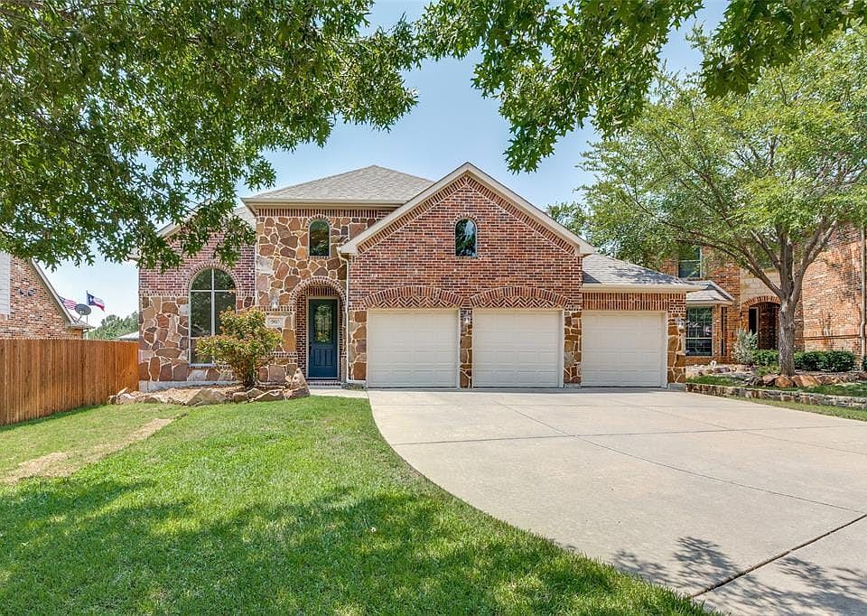 1st image of 905 Hidden Springs Ct
