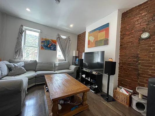 Rented by Oxford Property Group | media 31