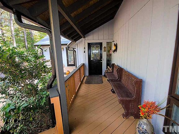 4th image of 111 Mimosa Dr