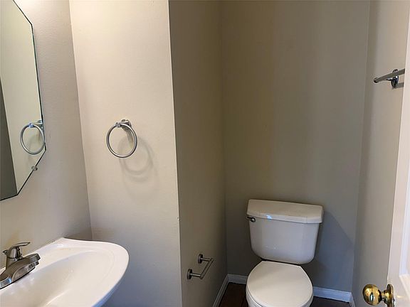 5th image of 3911 Highland Vale Ct