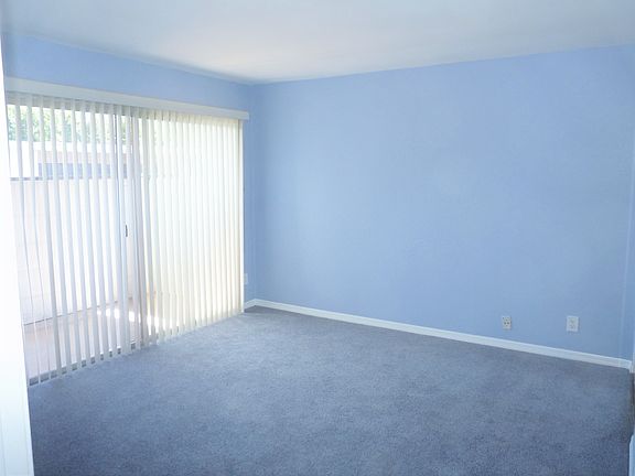 5th image of 5928 Murietta Ave APT B