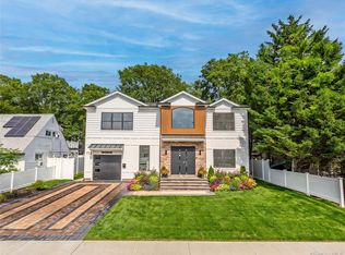 172 Choir Lane, Westbury, NY 11590