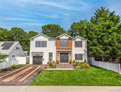 172 Choir Lane, Westbury, NY, 11590