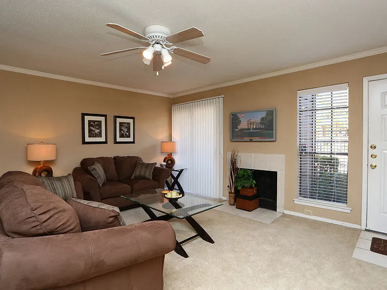 Dove Park Apartments — Photo 23