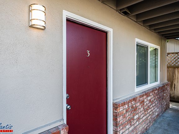 5th image of 217 Oakland Ave APT 3