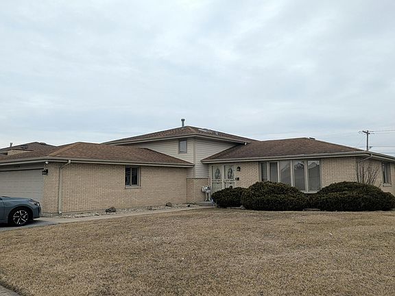 2nd image of 17719 Oakwood Ave