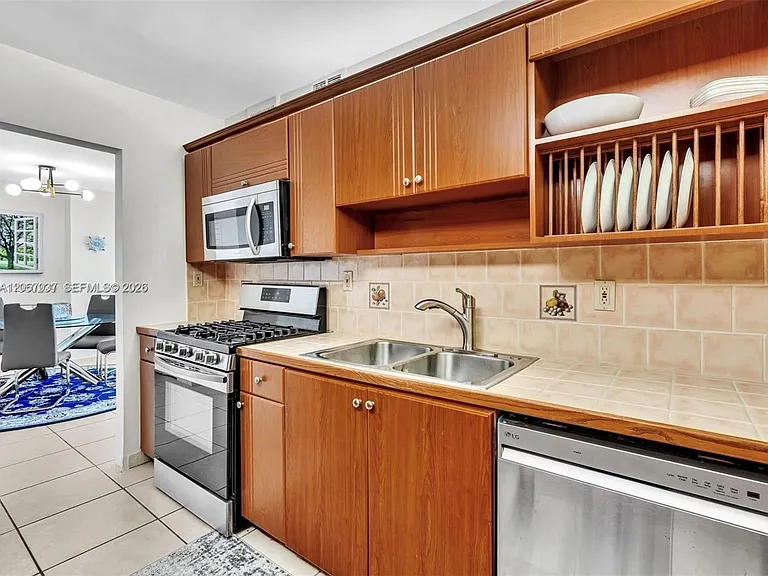 3140 S Ocean Dr #206 — Photo 15