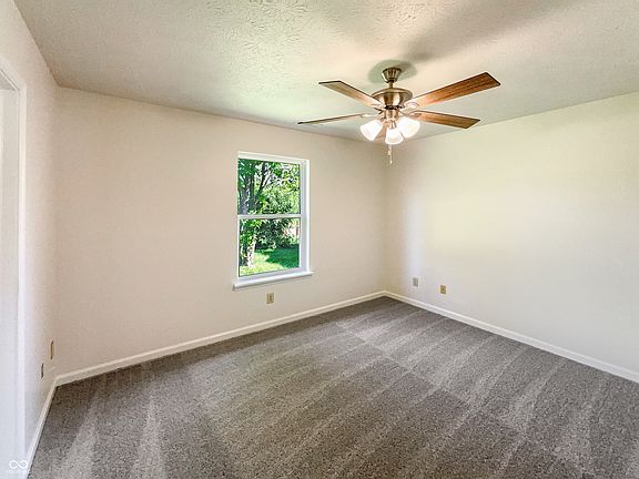3rd image of 10524 Moqui Ct