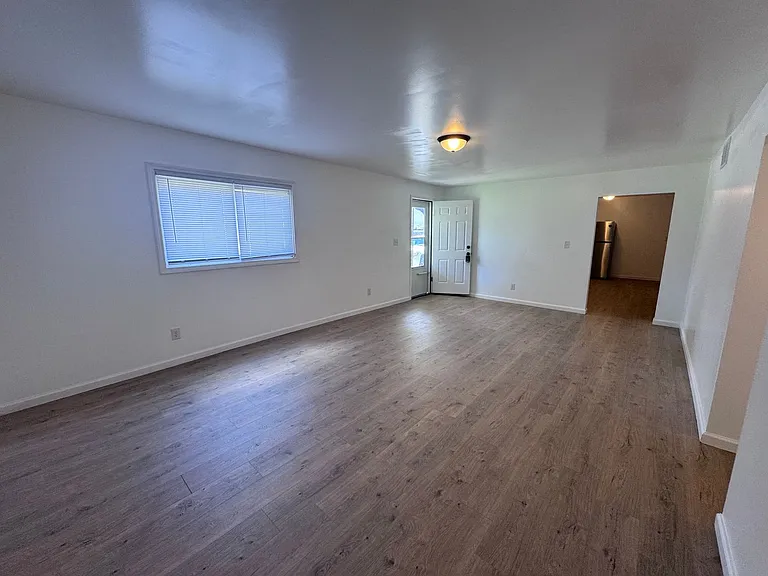 2230 Monroe St — Photo 8