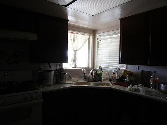 2nd image of 15899 Manzanita Ave