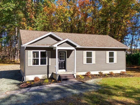 86 Eagan Road, Queensbury, NY 12804
