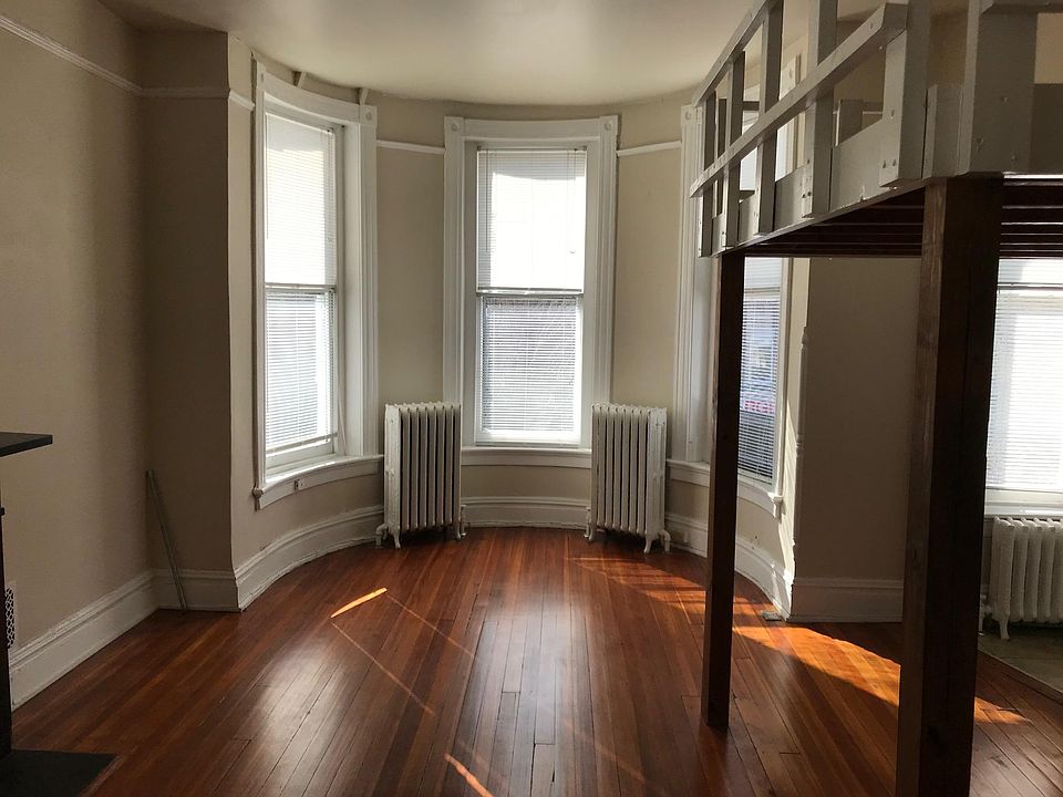 1st image of 2606 Grove Ave APT 4