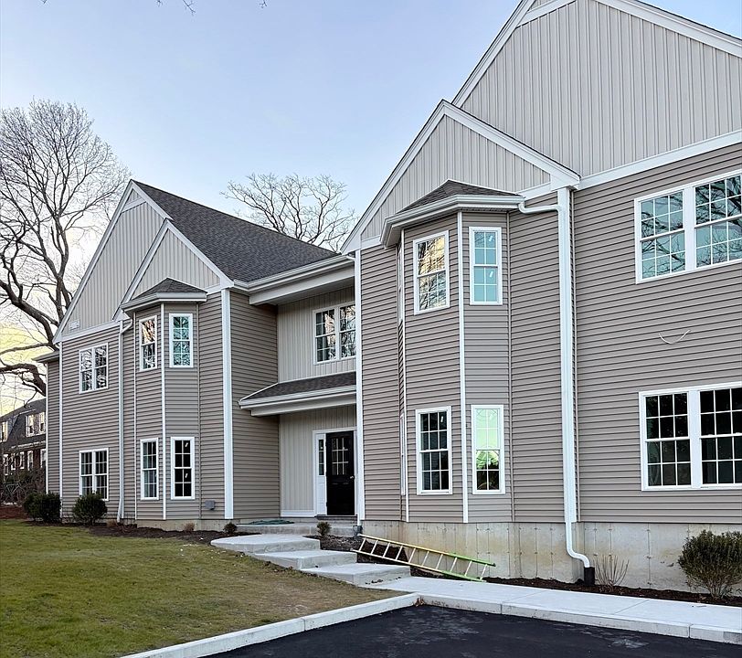 1st image of 4 S Spooner St #8