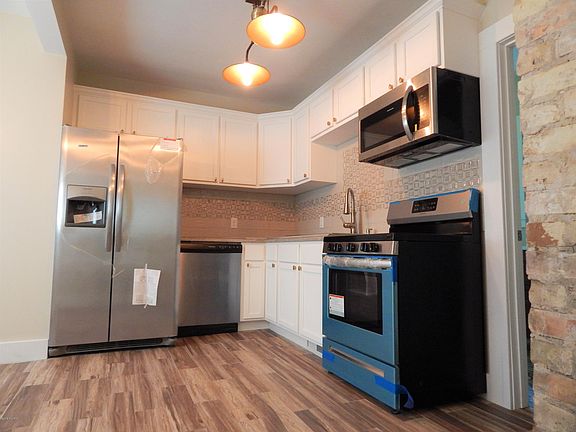 3rd image of 1007 Lincoln Ave NW