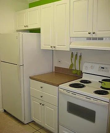 4th image of 1405 Miami Rd APT 22