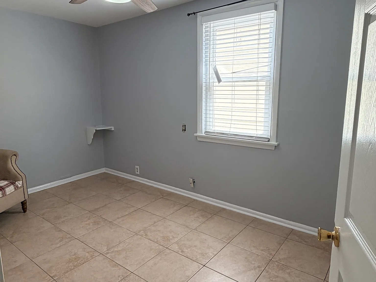3 bed, 1400 sqft, $1,700 — Photo 2