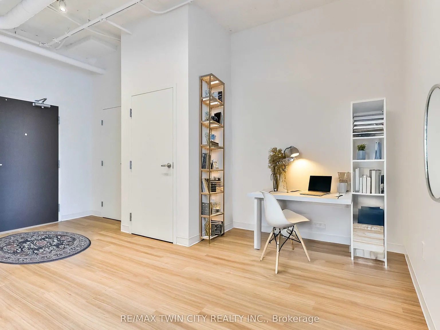 1 bed, $2,375 — Photo 3