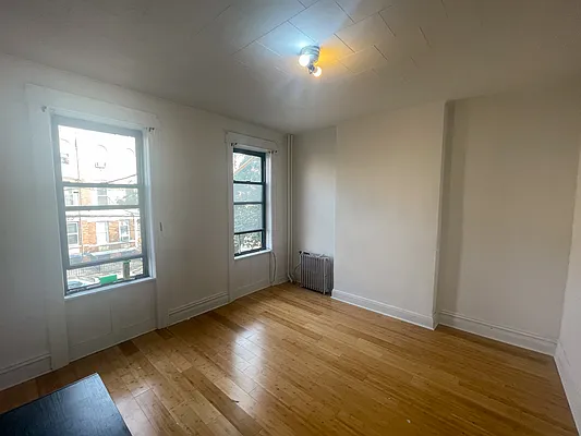 Rented by Evergreen Realty & Investments | media 2