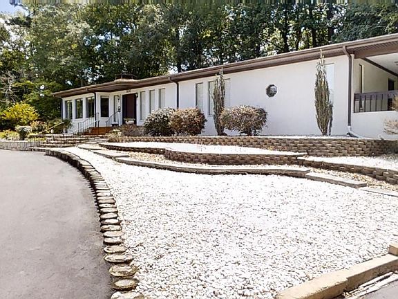 3rd image of 106 Courtland Drive