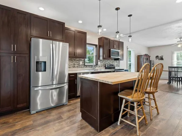 63 N Main St, Johnstown, OH 43031