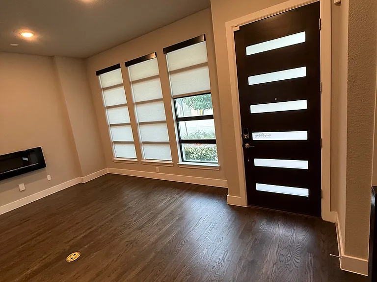 8052 Ingram Dr — Photo 17