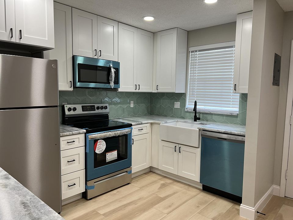 1st image of 1250 Denning Dr #102