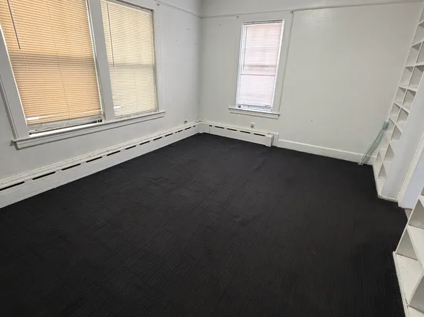 651 E 231st St Floor 1, Bronx, NY 10466