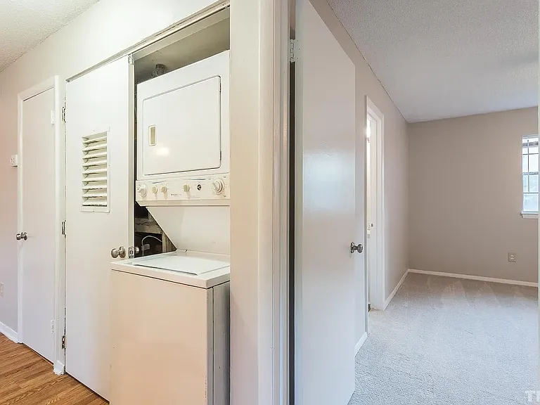 5602 Falls Of Neuse Rd #D — Photo 11