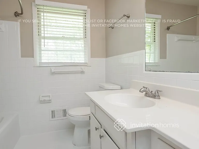 1321 Laura Ln — Photo 16