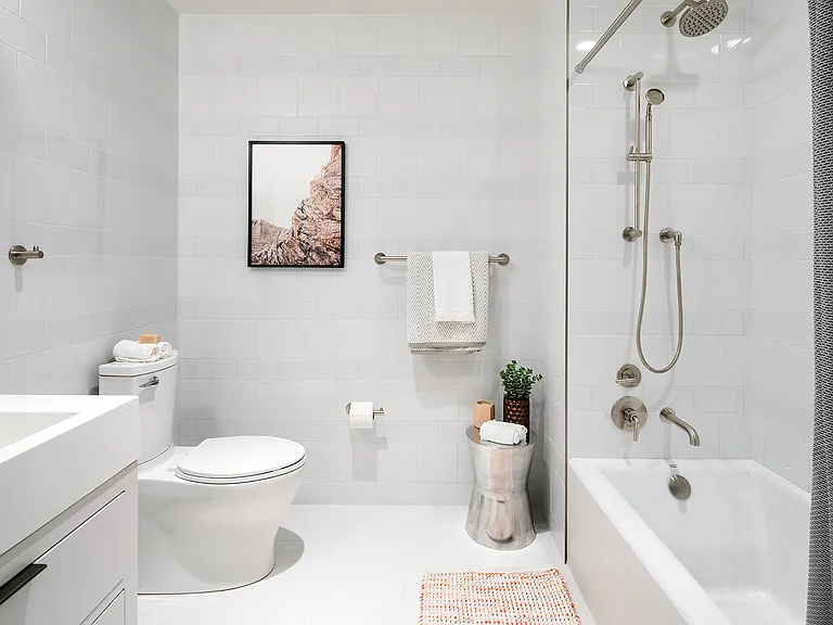 510 E 14th St #311 — Photo 6
