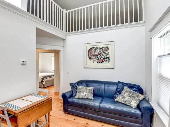 1726 SE 21st Ave #B, Portland, OR 97214