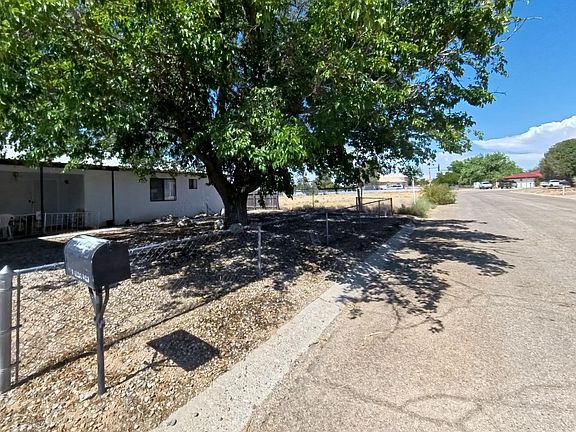 3rd image of 326 Clara Ln