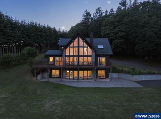 22000 SE Upper Matthews Creek Ln, Amity, OR 97101