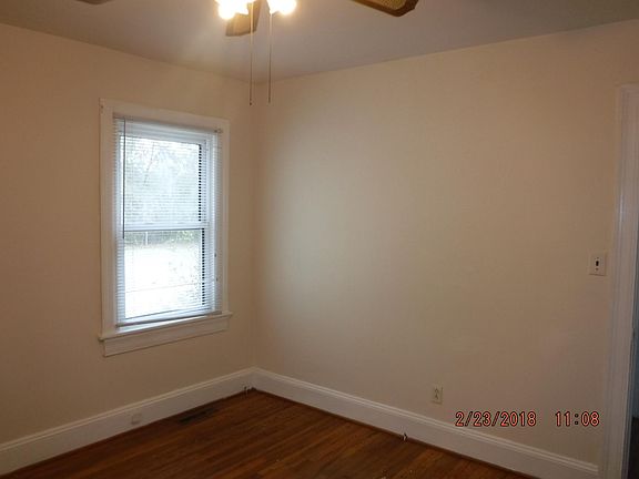 4th image of 2609 E 3rd St