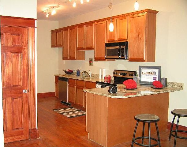 Kitchen/Dining Area