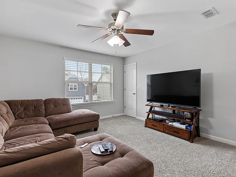 3213 Mapleside Ln — Photo 23