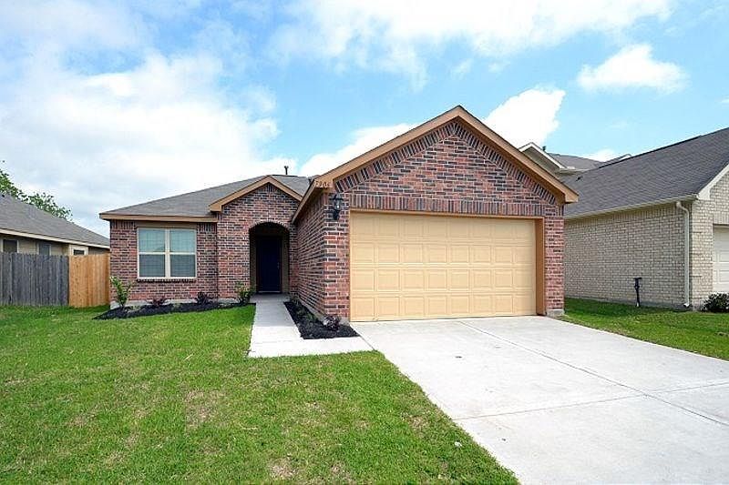 1st image of 7906 Red Oak Ln