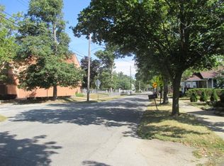 320 Dewey Ave, Goshen, IN 46526