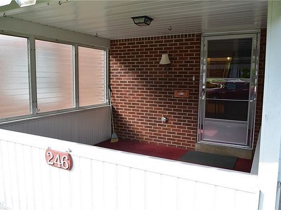 4th image of 246 Campbell Ave