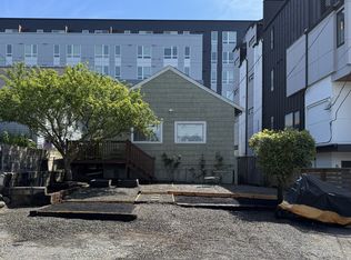 8526 16th Ave NW, Seattle, WA 98117