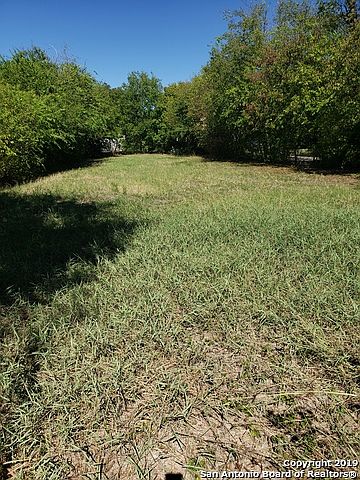 2nd image of 1051 Ruiz St