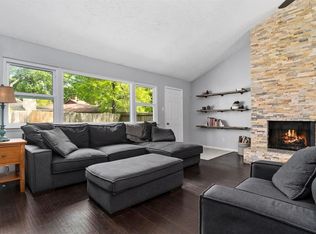 410 N Compass Rose Cir, Crosby, TX 77532