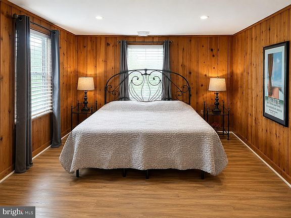 5th image of 11 40th St #2