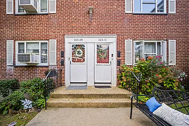 223-11 Manor Road, #U