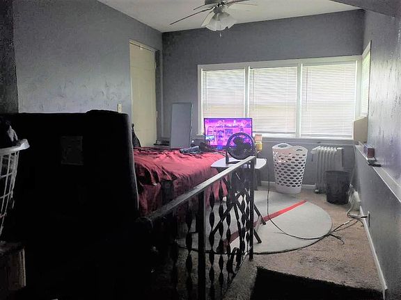 4th image of 302-04 Royal Ave
